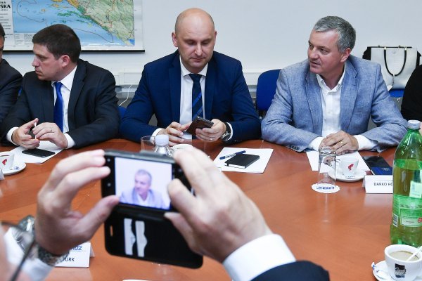 Tomislav Tolusić i Darko Horvat. Tolušića HDZ nominira za novoga potpredsjednika Vladem, a Horvata za ministra gospodarstva.