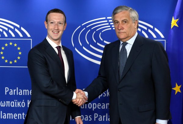 Mark Zuckerberg i Antonio Tajani