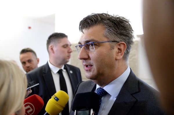 Andrej Plenković nakon sastanka Kluba zastupnika HDZ-a