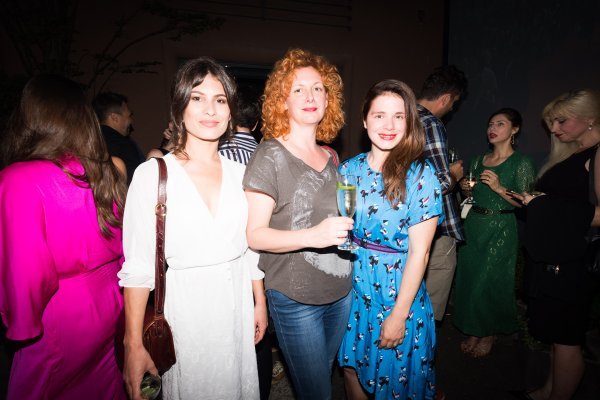 Ana Vucak Veljača, Nina Violić i Ivana Roščić