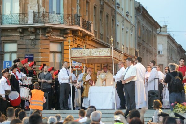 Procesija kroz središte Zagreba povodom blagdana Tijelova