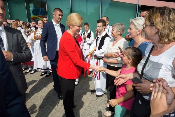 Predsjednica RH Kolinda Grabar Kitarović posjetila sajam OPG-ova Valpovštine