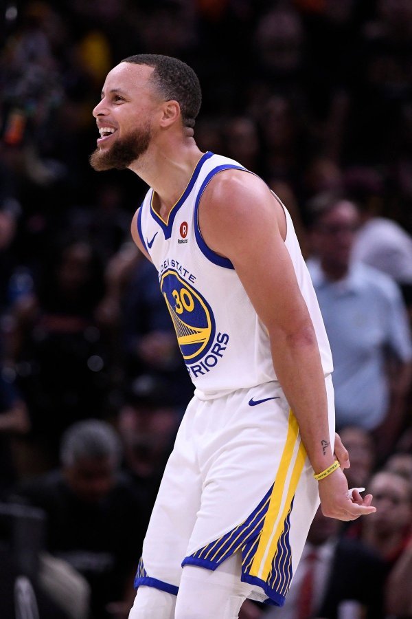 Golden State Warriors (Stephen Curry) - Cleveland Cavaliers