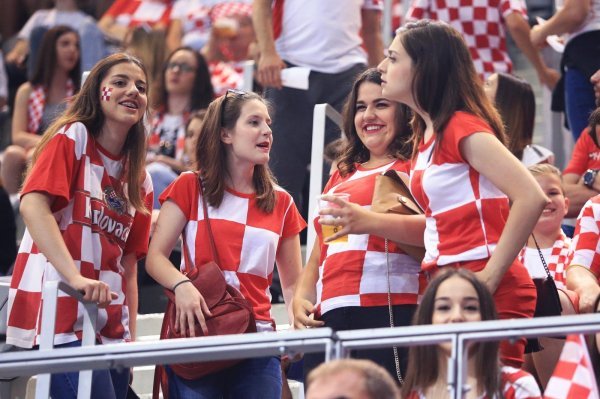 Navijači na kvalifikacijskoj rukometnoj utakmici za SP, Hrvatska - Crna Gora