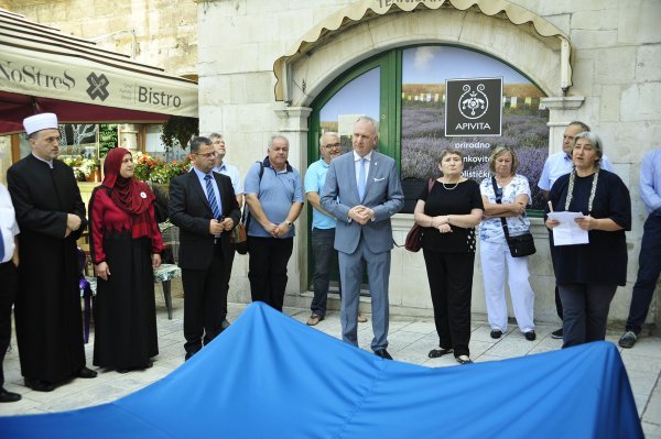 Otkrivanje spomenika u sjećanje na uništenje židovske sinagoge u Splitu