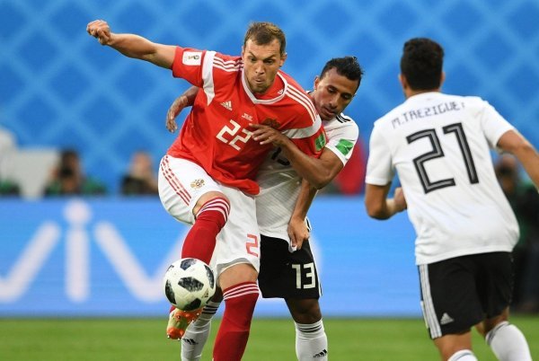 Artem Džuba protiv Egipta