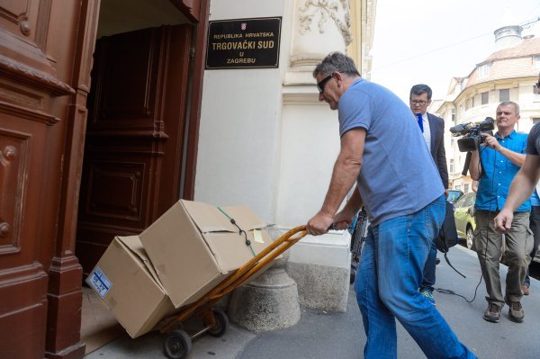 Predaja teksta nagodbe u Agrokoru na sud