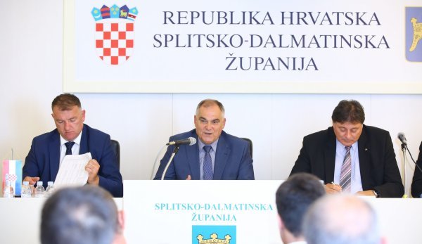 Sastanak splitsko-dalmatinskoga župana Blaženka Bobana s gradonačelnicima