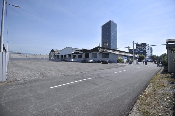 Milan Bandić otvorio parkiralište u Strojarskoj