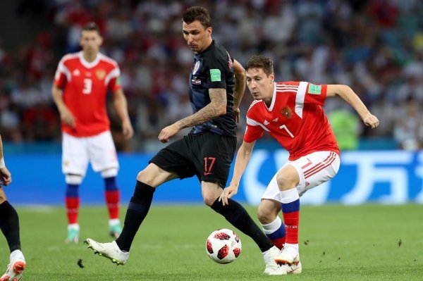 Mario Mandžukić protiv Rusije