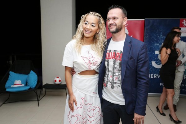 Rita Ora prije nastupa družila se s veleposlanikom Kosova