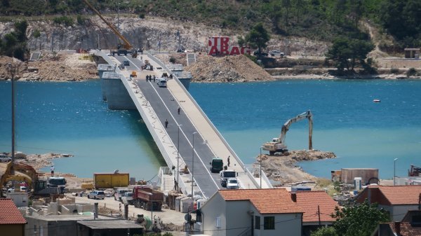 Završni radovi na mostu Čiovo koji je sada u fazi tehničkog pregleda