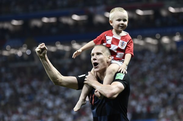 Domagoj Vida sa sinom Davidom