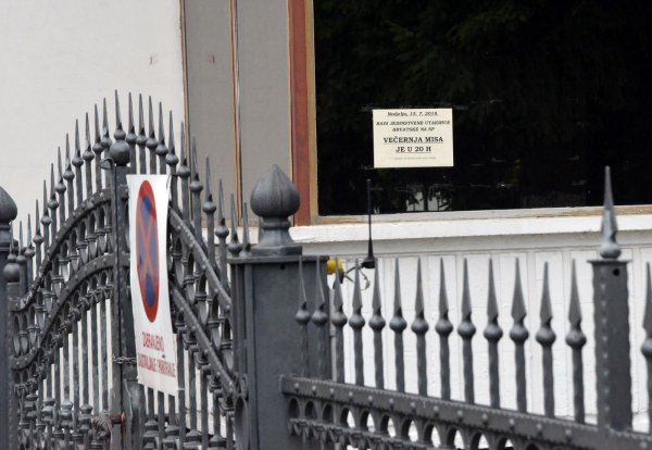 Obavijest o odgodi nedjeljne mise