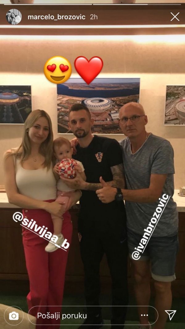 Marcelo Brozović sa suprugom, kćerkom i ocem