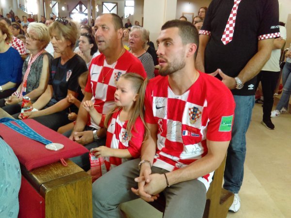 Mateo Kovačić na misi