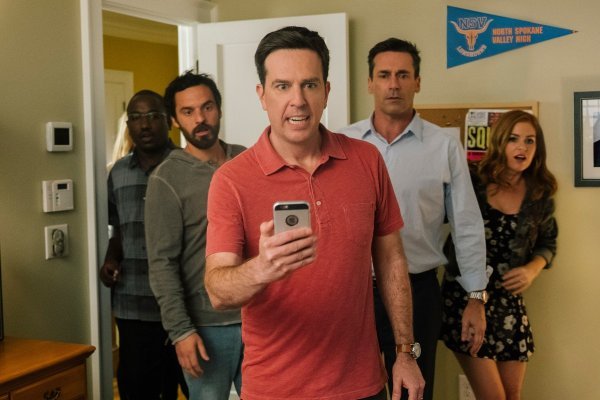 Tag - Hannibal Buress, Jake Johnson, Ed Helms, Jon Hamm i Isla Fisher