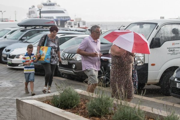 Grmljavinsko nevrijeme u jutarnjim satima pogodilo Korčulu