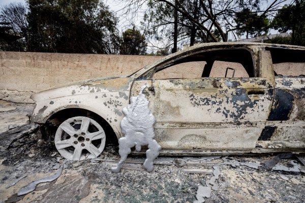 Katastrofalni požar u Grčkoj