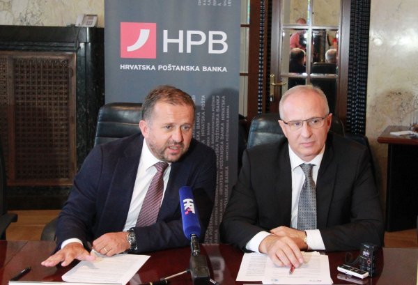 Tomislav Vuić, predsjednik Uprave HPB-a i Mato Filipović, predsjednik Uprave Jadranske banke