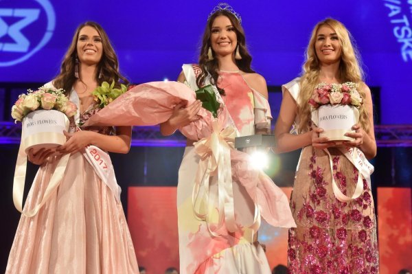 Miss Hrvatske 2017. Tea Mlinarić s pratiljama