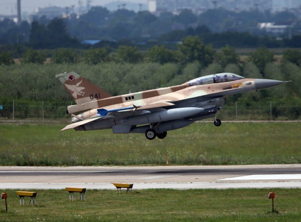 Izraelski avioni F-16 Barak sletjeli na Pleso