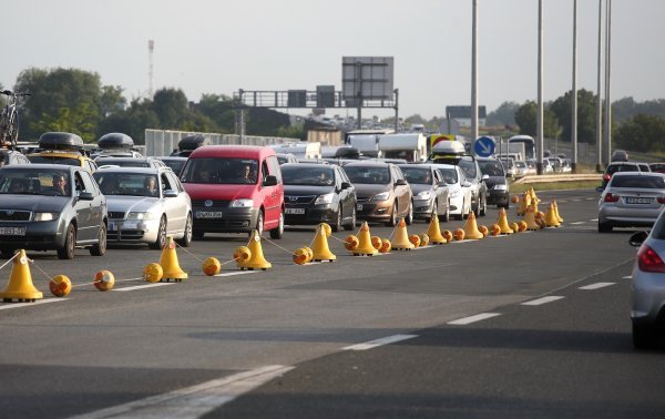 Pojačan promet na Naplatnoj postaji Lučko