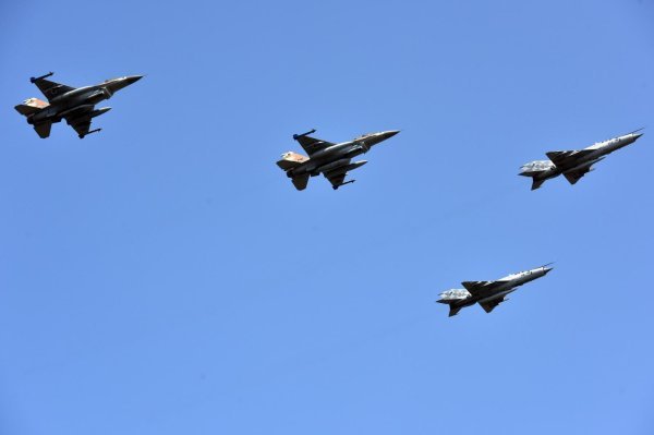 MiG-21 i izraelski borbeni avioni F-16 Barak zajedno u sklopu letačkog programa