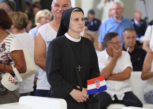 Misa za Domovinu u crkvi Gospe Velikog Hrvatskog Krsnog Zavjeta
