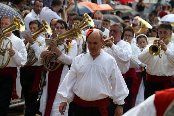 Svečana povorka 303. Sinjske alke