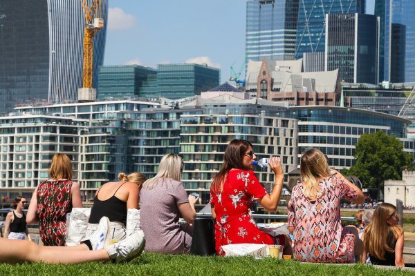Radnici u londonskom Cityju se rashlađuju