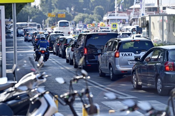 Gužva prema splitskoj trajektnoj luci