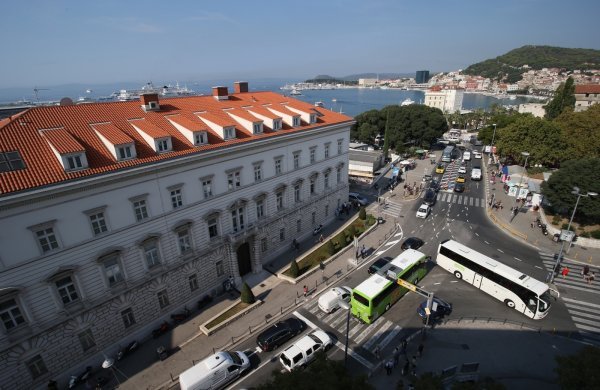 Prometni kolaps u Splitu nakon promjene Zvonimirove ulice u jednosmjernu