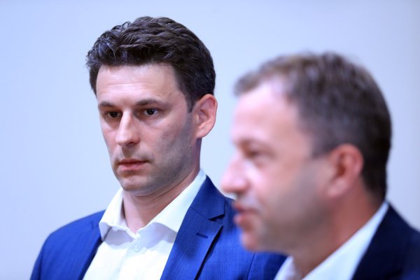 Petrov i Panenić govorili o Vladinom prepuštanju Ine MOL-u