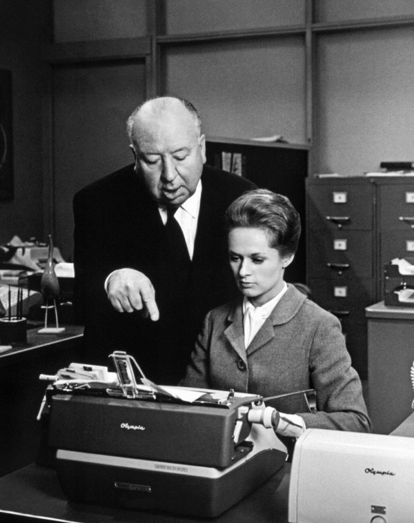 Alfred Hitchcock i Tippi Hedren 1964.