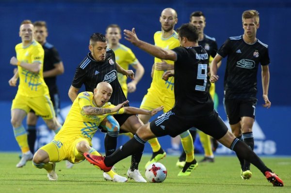 Budimir i Leovac u borbi za loptu