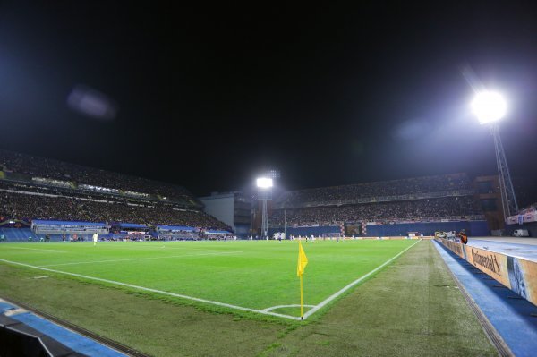 Ključnu utakmicu dodatnih kvalifikacija za odlazak na Svjetsko prvenstvo 2018. godine u Rusiji Hrvatska je protiv Grčke igrala na stadionu Maksimir na kojem još uvijek nema natkrivene tribine