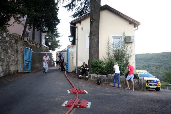 Požar u psihijatrijskoj bolnici Lopača