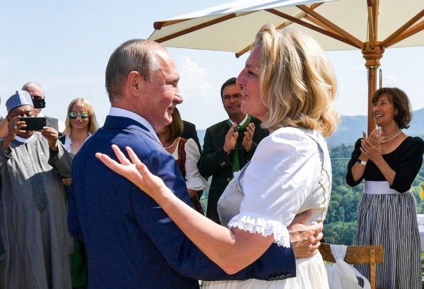 Vladimir Putin i Karin Kneissl
