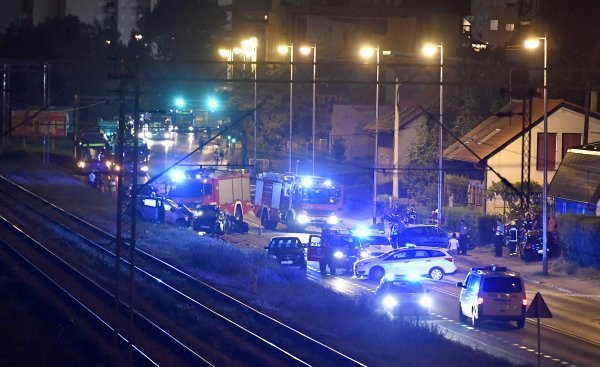 U zagrebačkoj Ilici došlo je do teškog sudara u kojem su poginule najmanje dvije osobe