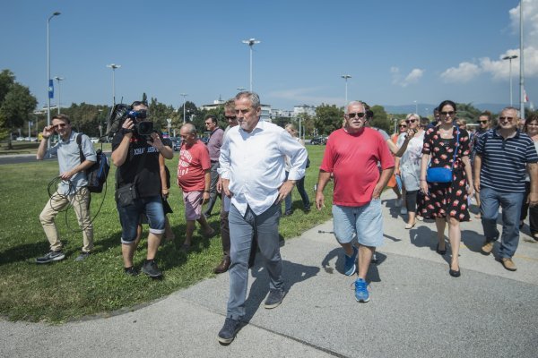 Milan Bandić predstavlja budući Tuđmanov spomenik