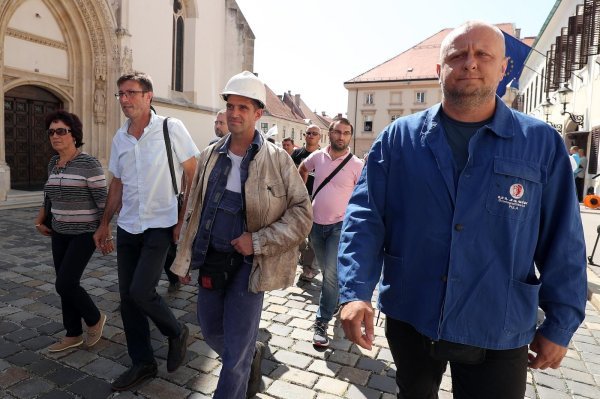 Radnici dolaze na sastanak s premijerom Andrejom Plenkovićem