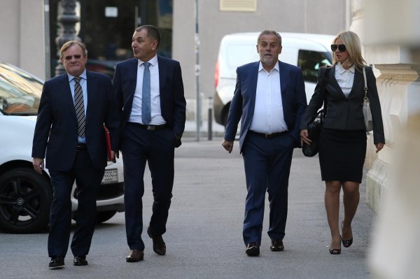 Milan Bandić i Ivica Lovrić s odvjetnicima Krešimirom Krsnikom i Ksenijom Vržina