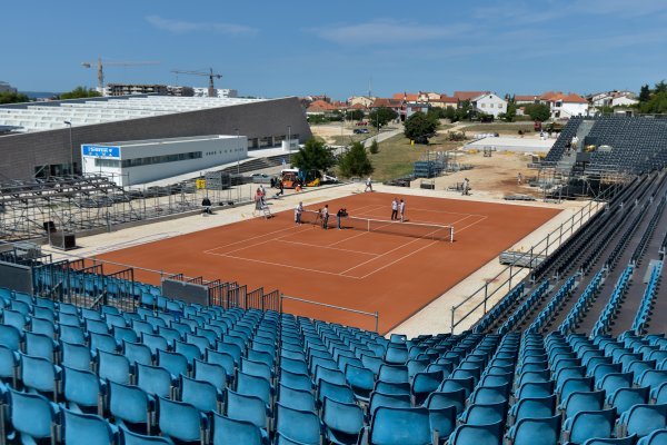 Teniski stadion u sportskom centru Višnjik