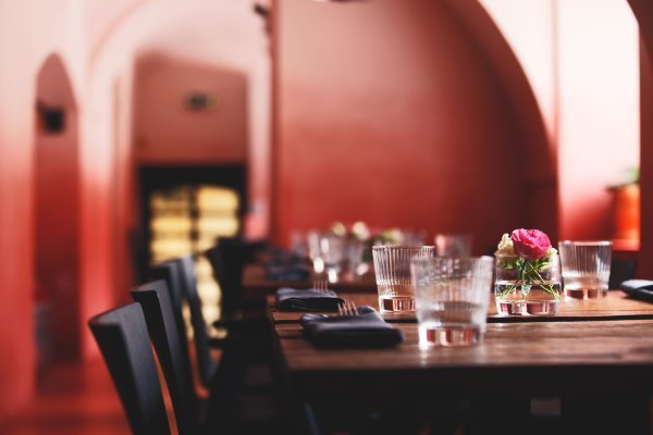 Brokenships Bistro