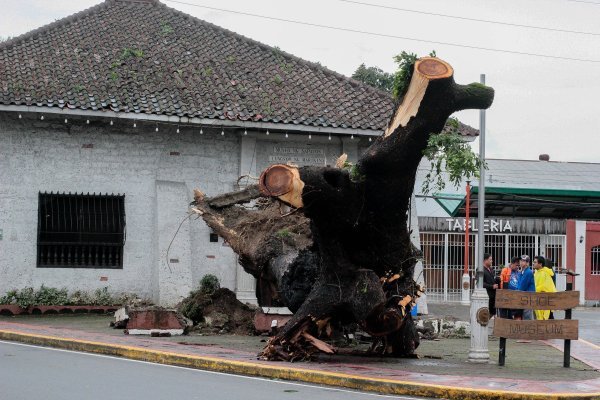 Tajfun Mangkhut stigao do Filipina