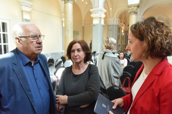 Božo Biskupić, Nina Obuljen Koržinek