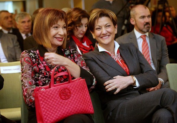 Gordana Deranja i Martina Dalić