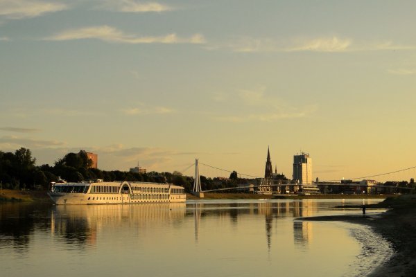 Osijek cruiser panorama Gornji grad