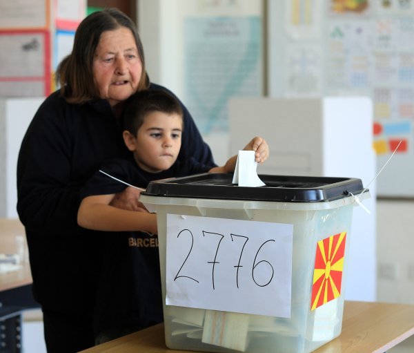 Građani Makedonije se na referendumu izjašnjavaju o promjeni imena države